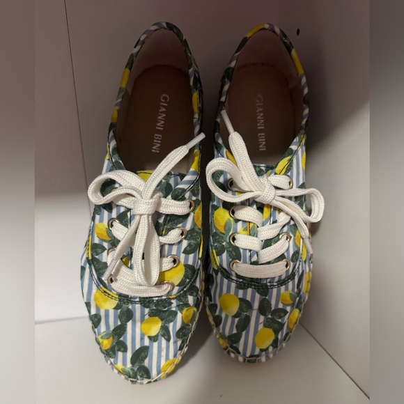 Gianni Bini Dunnigan Blue Stripe w/ Lemons Espadrille Shoes Size 7 Like New - Picture 2 of 5